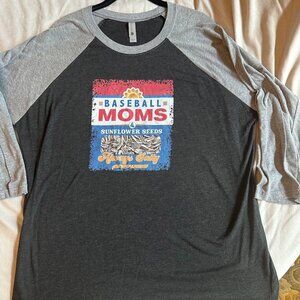 Good Condition- Baseball Moms Clever Saying Raglan T-shirt 3/4 Slv- Gray- XL